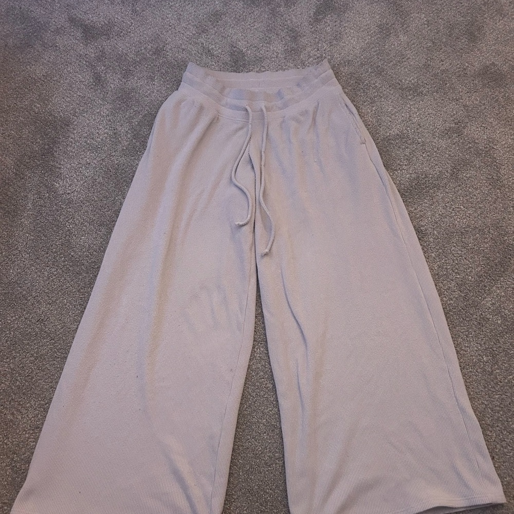 Wide-Leg white Pants